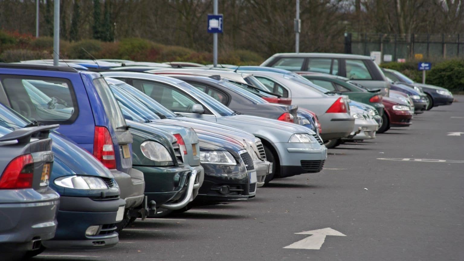 6 Tips to Find Cheap Car Parking in Busy Cities