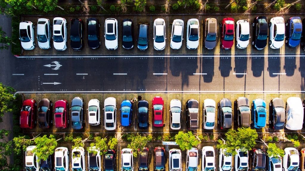 Top Strategies for Finding Cheap Car Parking in Busy Cities