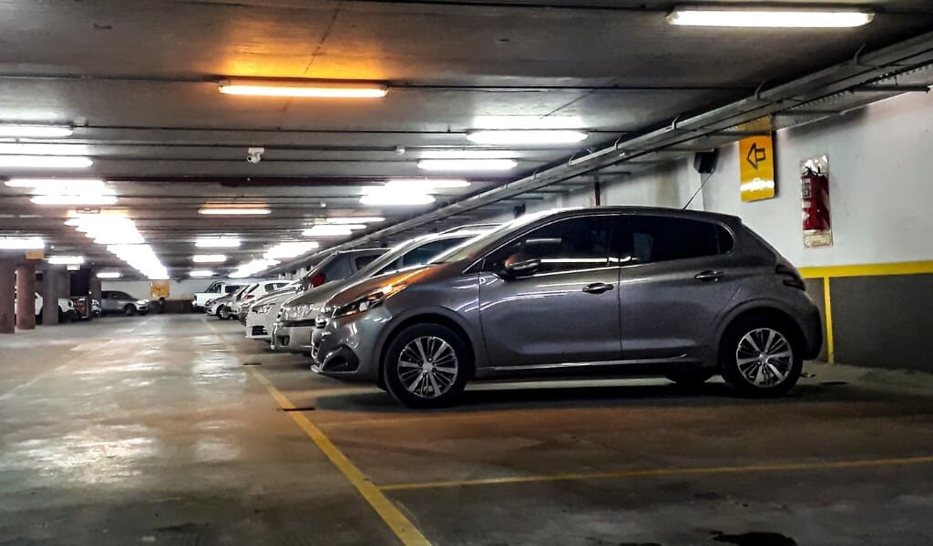 What You Need to Know About Overnight Car Parking in Chicago