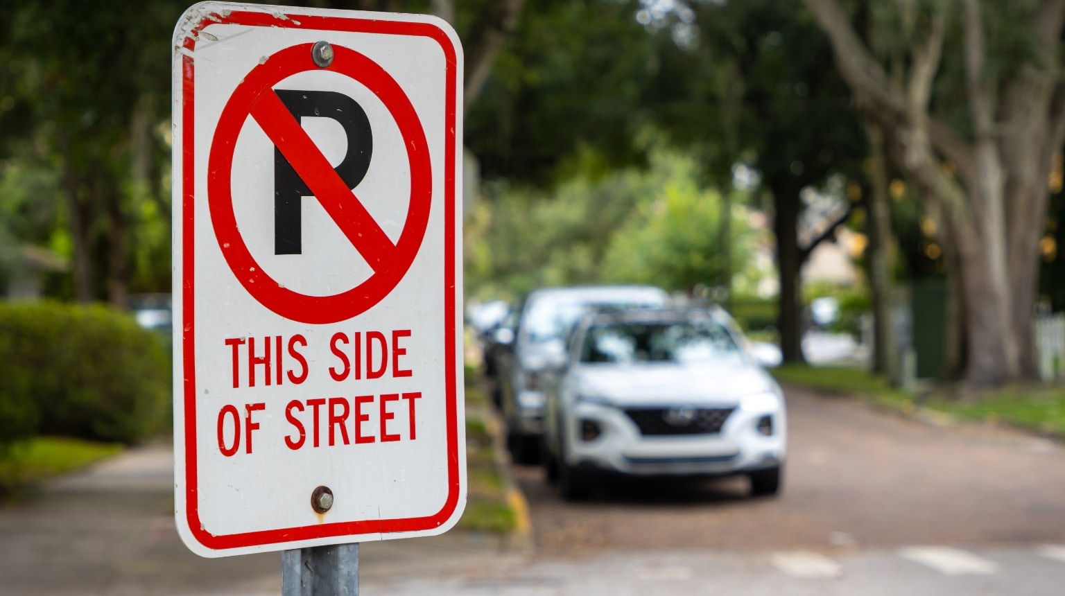 Chicago Street Parking Rules Explained: Avoid Tickets & Towing
